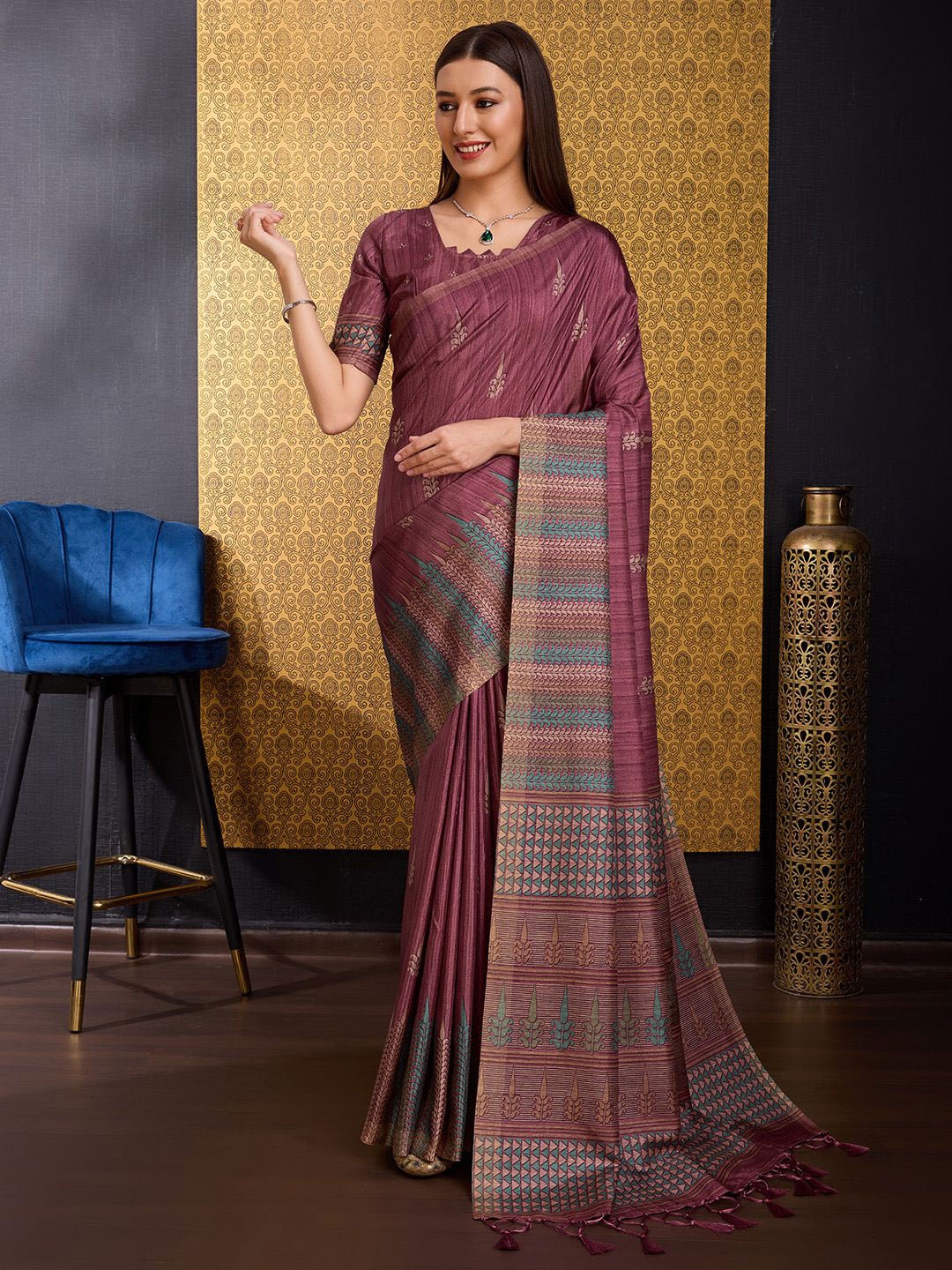 

Ishin Ethnic Motifs printed Sambalpuri Saree, Pink