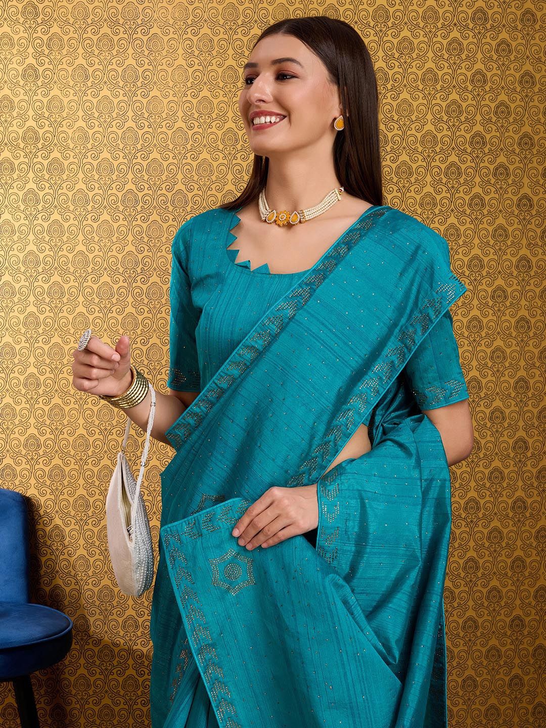 

Ishin Embellished Beads and Stones Tussar Saree, Green