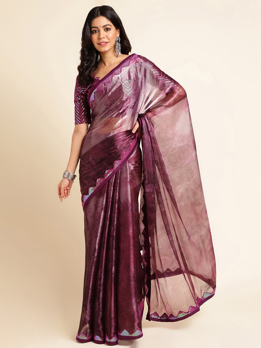 

Ishin Floral Sequinned Organza Saree, Magenta