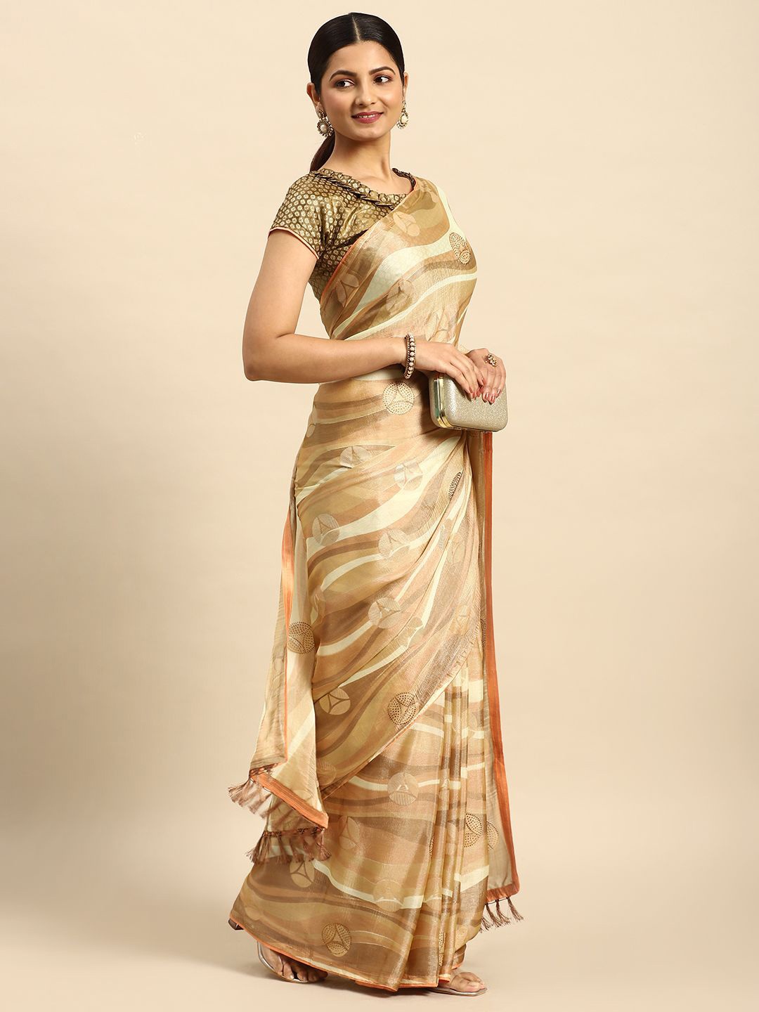 

Ishin Beads and Stones Saree, Yellow