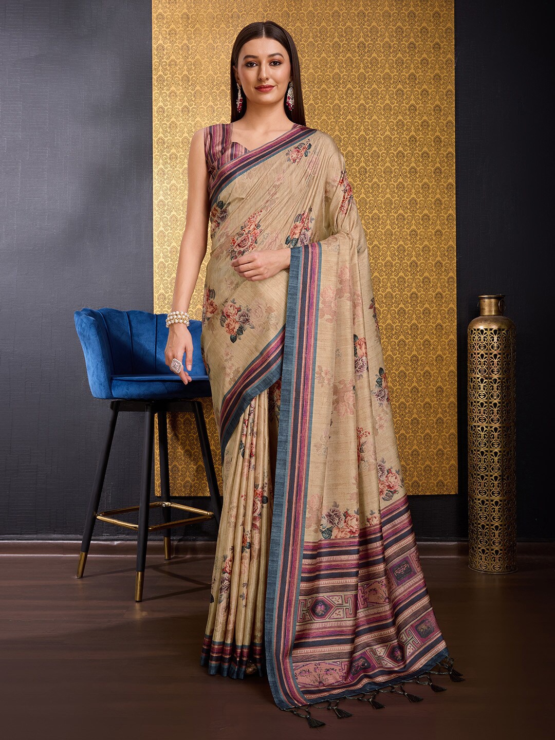 

Ishin Floral Sambalpuri Saree, Beige