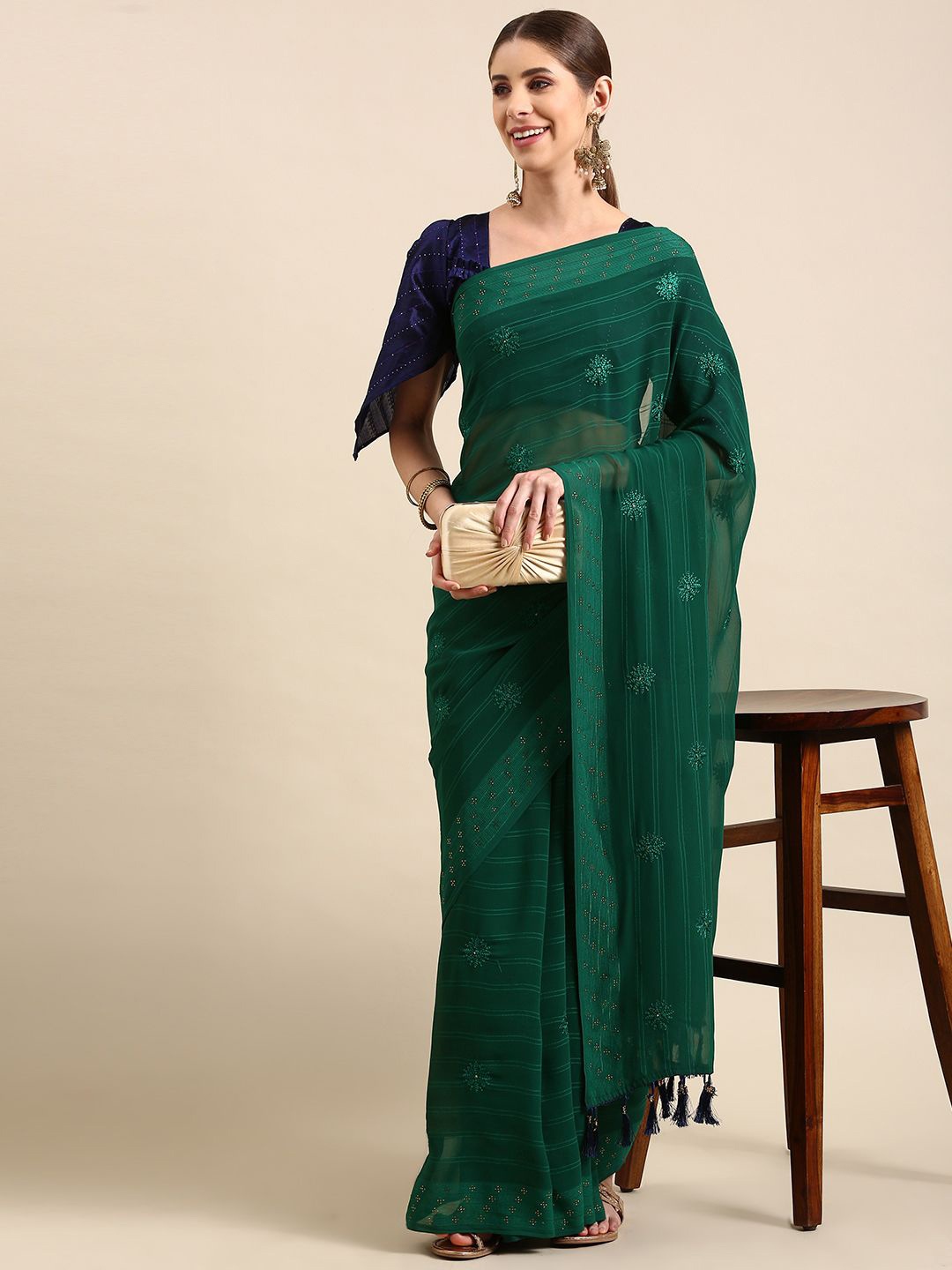 

Ishin Embellished Beads and Stones Saree, Green