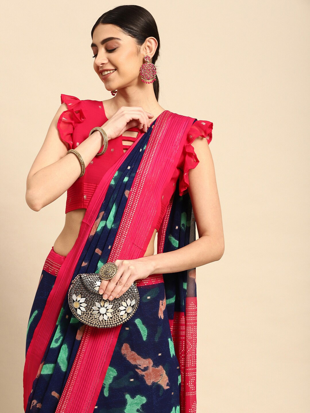 

Ishin Printed Saree, Navy blue
