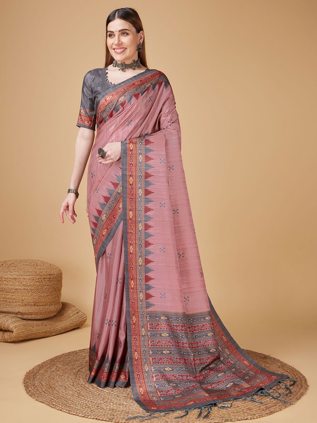 

Ishin Sambalpuri Printed Geometric Saree, Pink