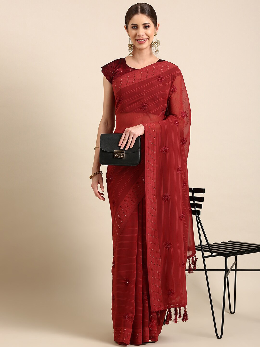 

Ishin Floral Beads and Stones Saree, Maroon