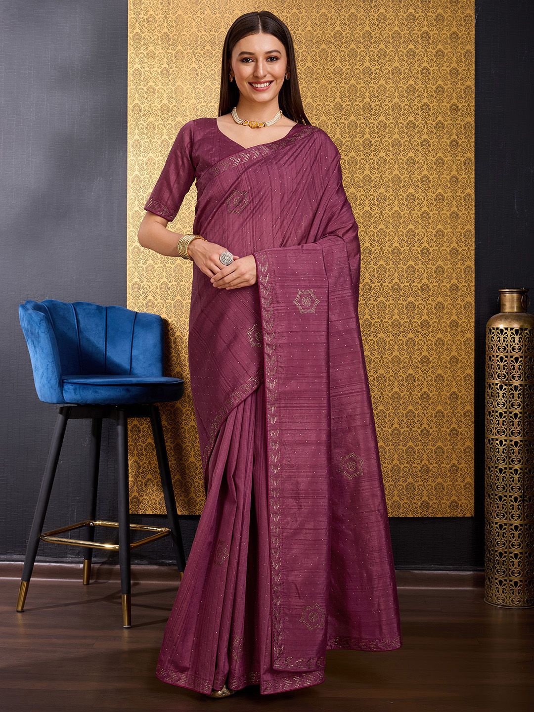 

Ishin Embellished Beads and Stones Tussar Saree, Pink