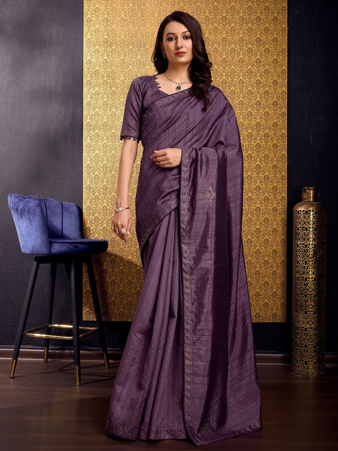 

Ishin Embellished Beads and Stones Tussar Saree, Burgundy