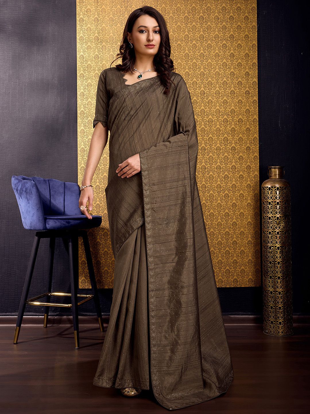 

Ishin Embellished Beads and Stones Tussar Saree, Green