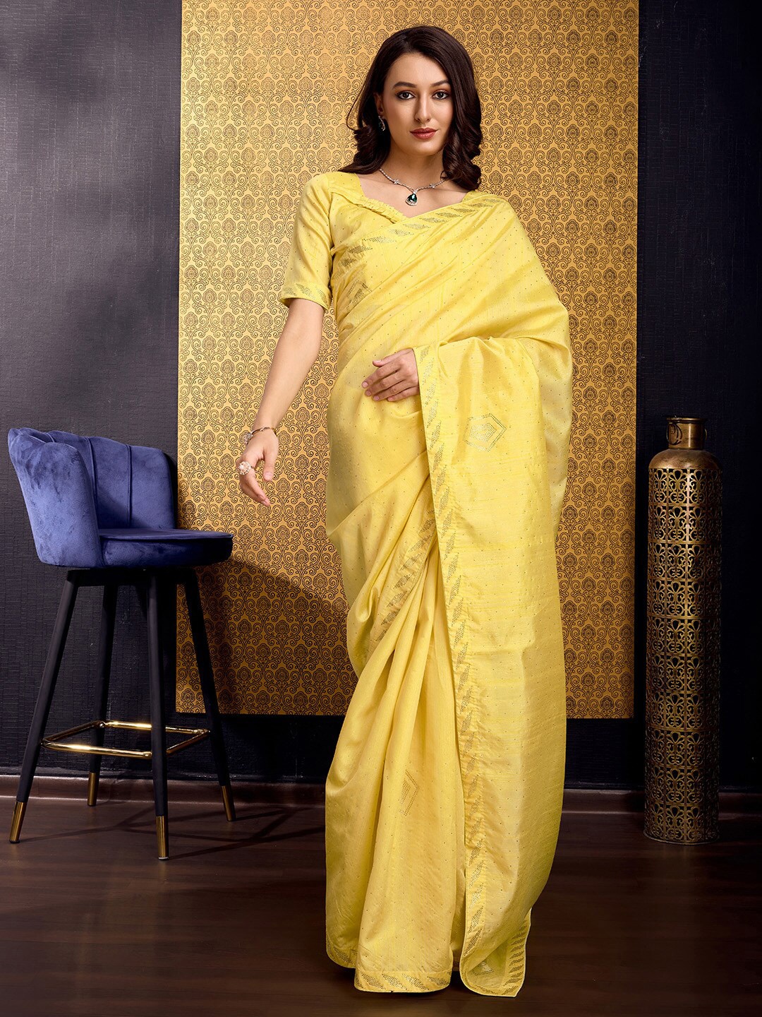 

Ishin Embellished Beads and Stones Tussar Saree, Yellow
