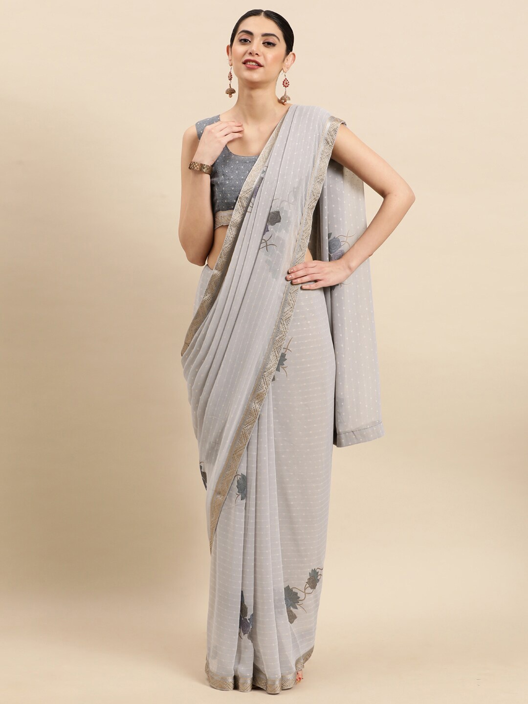 

Ishin Floral Beads and Stones Saree, Grey