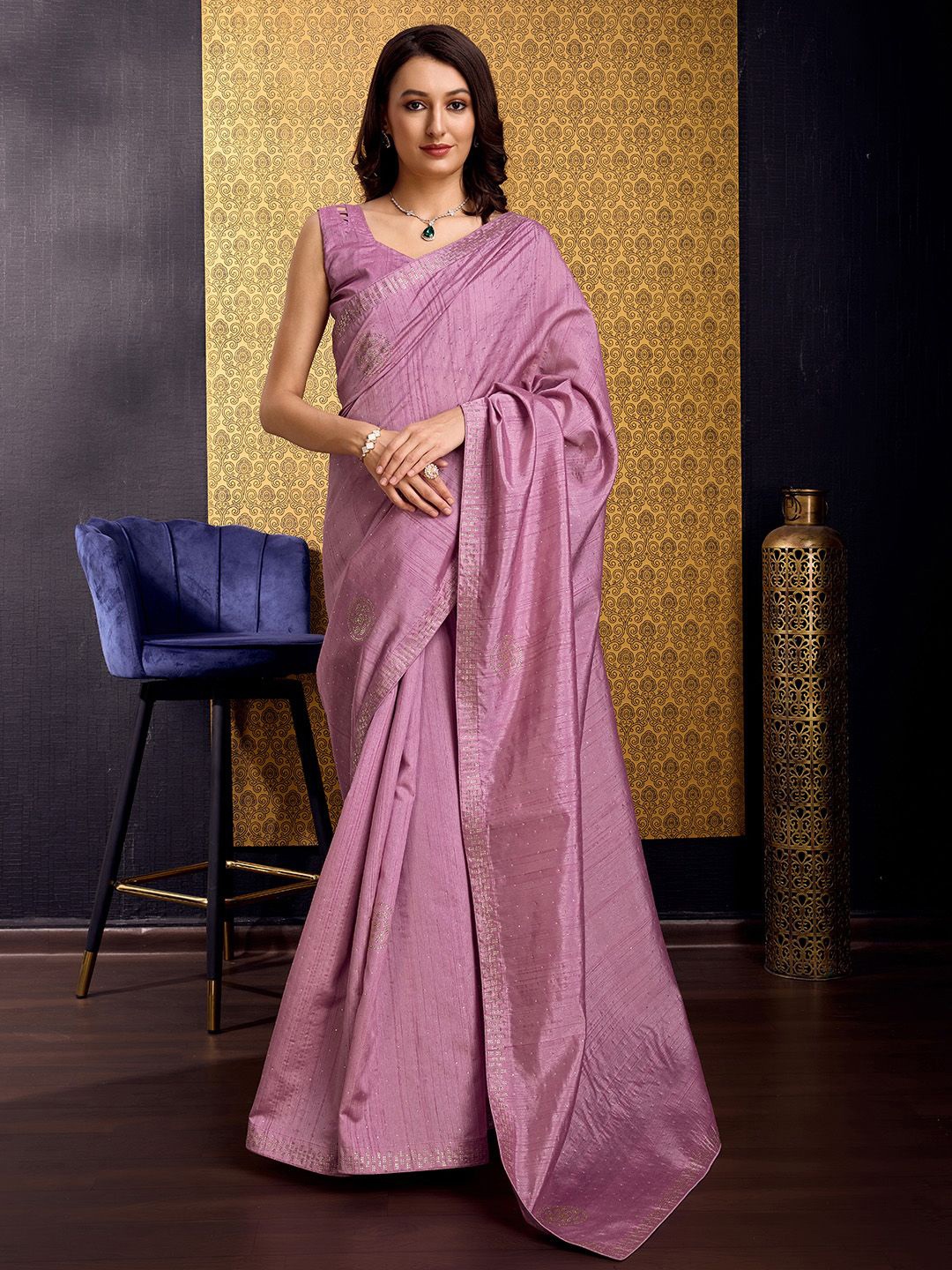 

Ishin Embellished Beads and Stones Tussar Saree, Pink