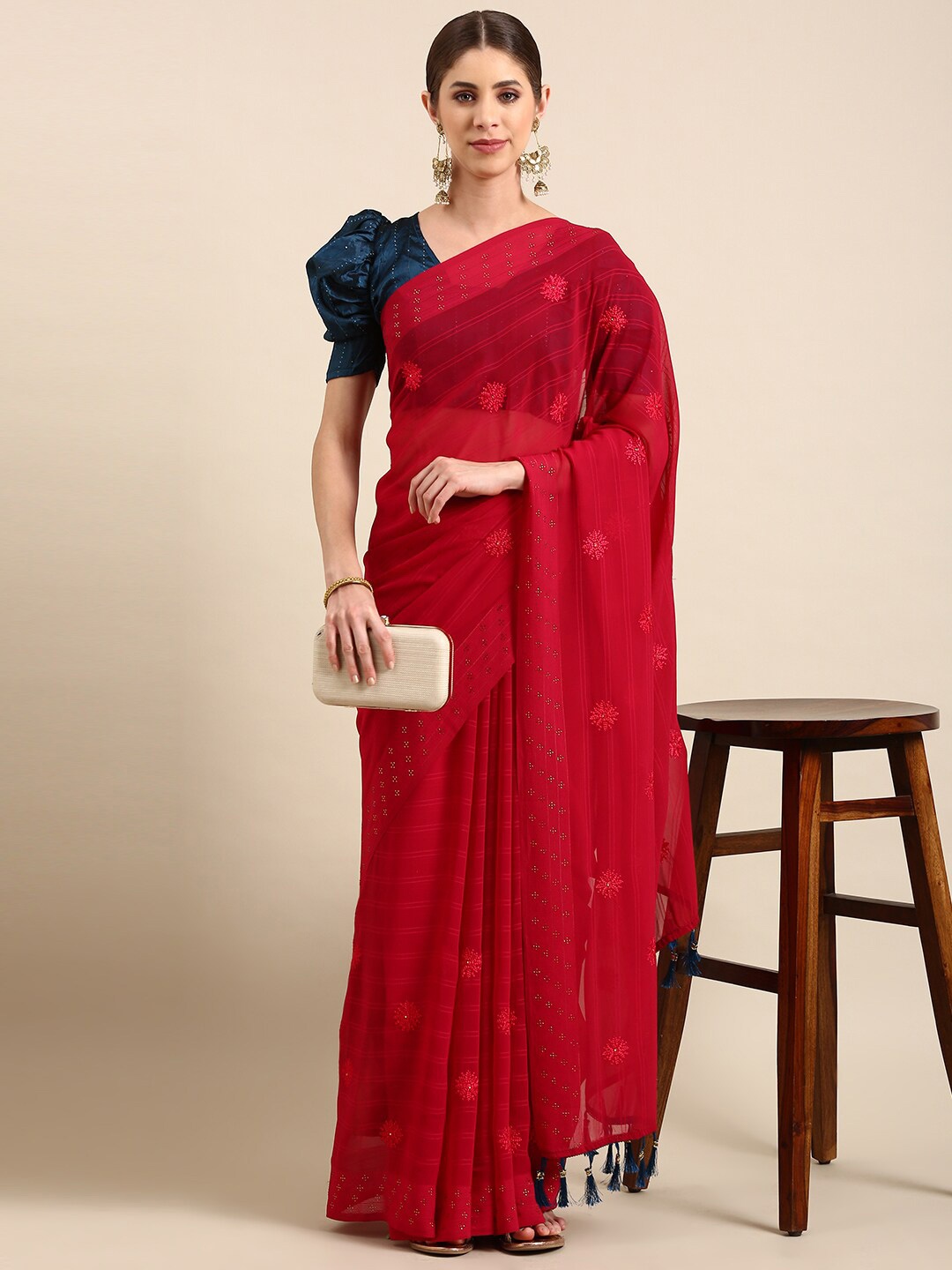 

Ishin Embellished Beads and Stones Saree, Fuchsia