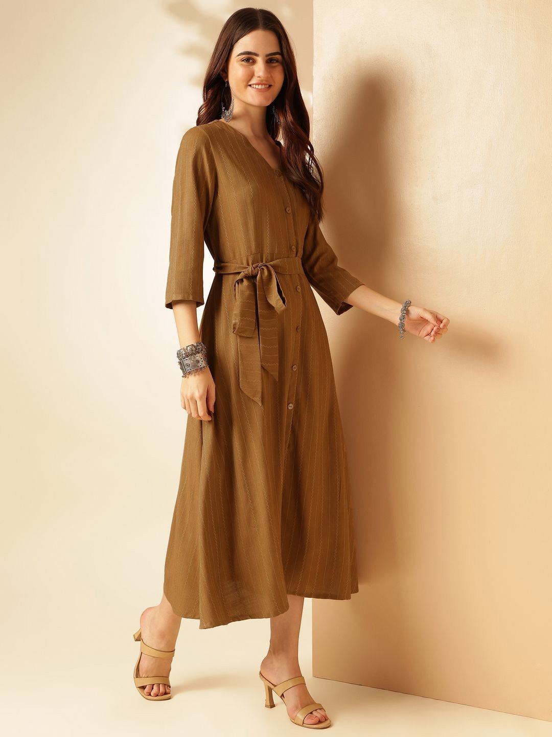 

Anouk Women Geometric Printed Three-Quarter Sleeves Shirt Midi Dress, Brown