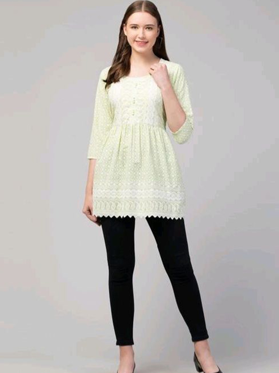 

Vastrasky Global Bell Sleeve Crepe Top, Green