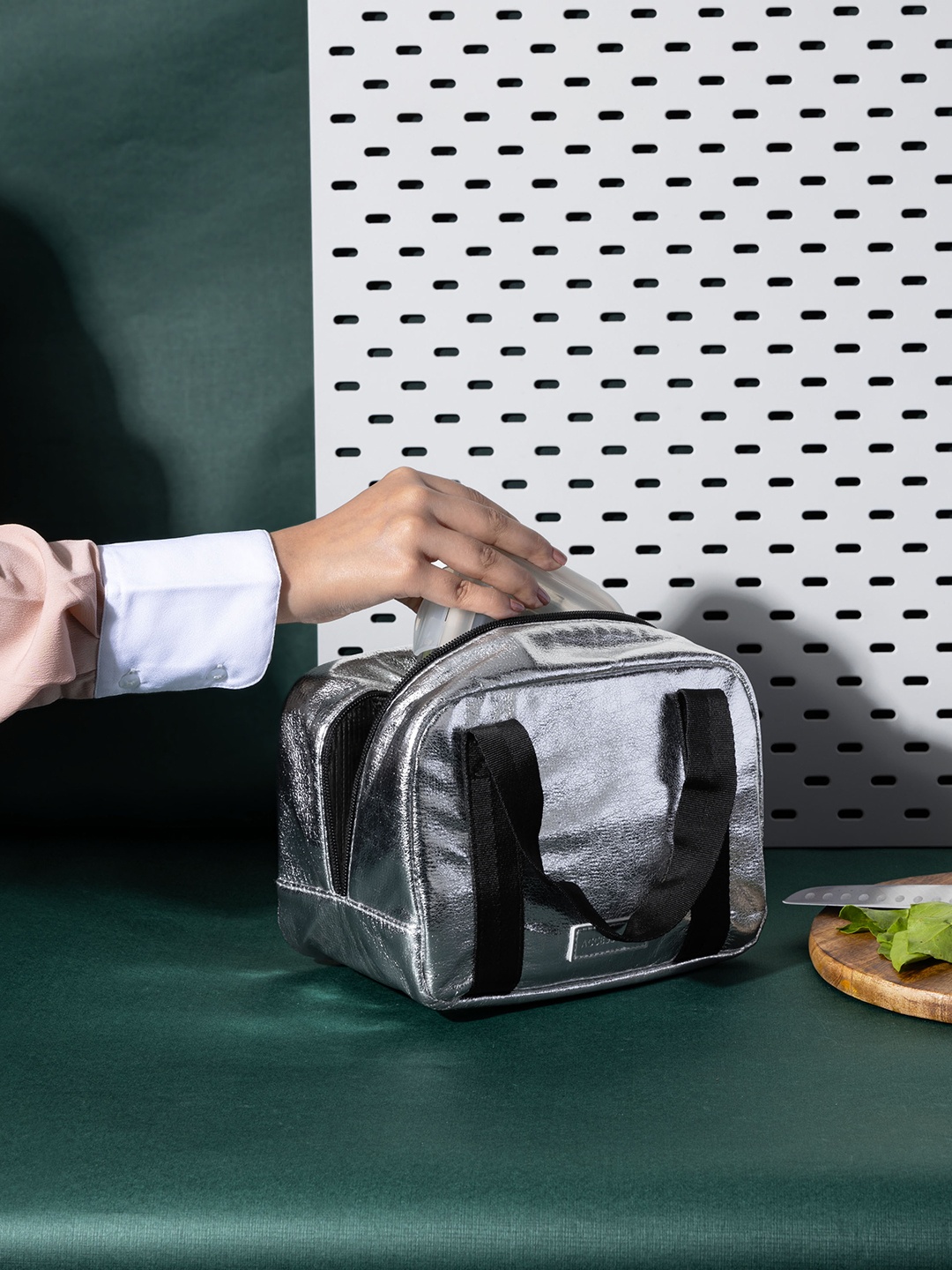 

Accessorize Women Metallic Lunch bag, Silver