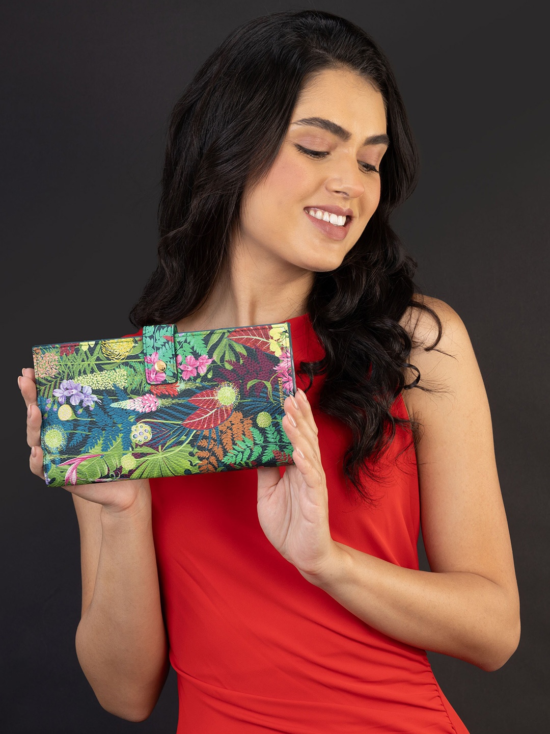 

Accessorize Women Floral Printed Two Fold Wallet, Green