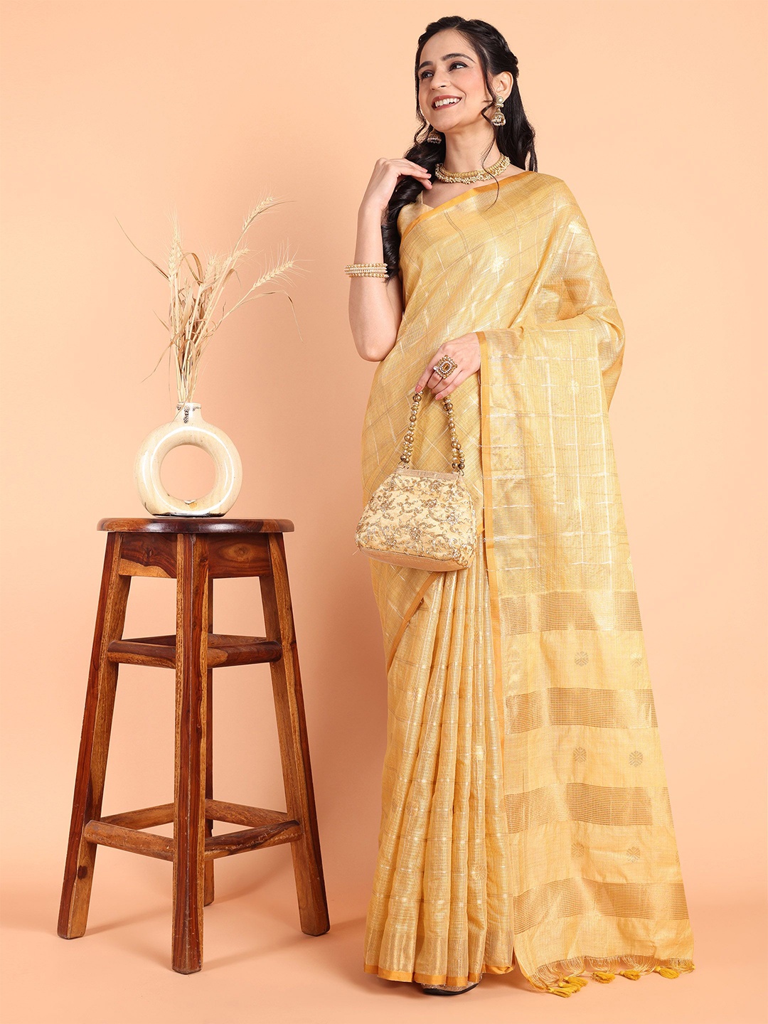 

MAGMINA Woven Design Zari Banarasi Saree, Yellow