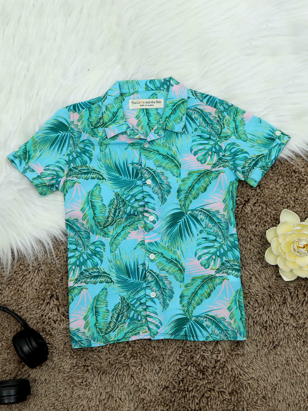 

The Lion and The Fish Boys Relaxed Fit Hawaiian Tropical Cuban Collar Shirt, Blue
