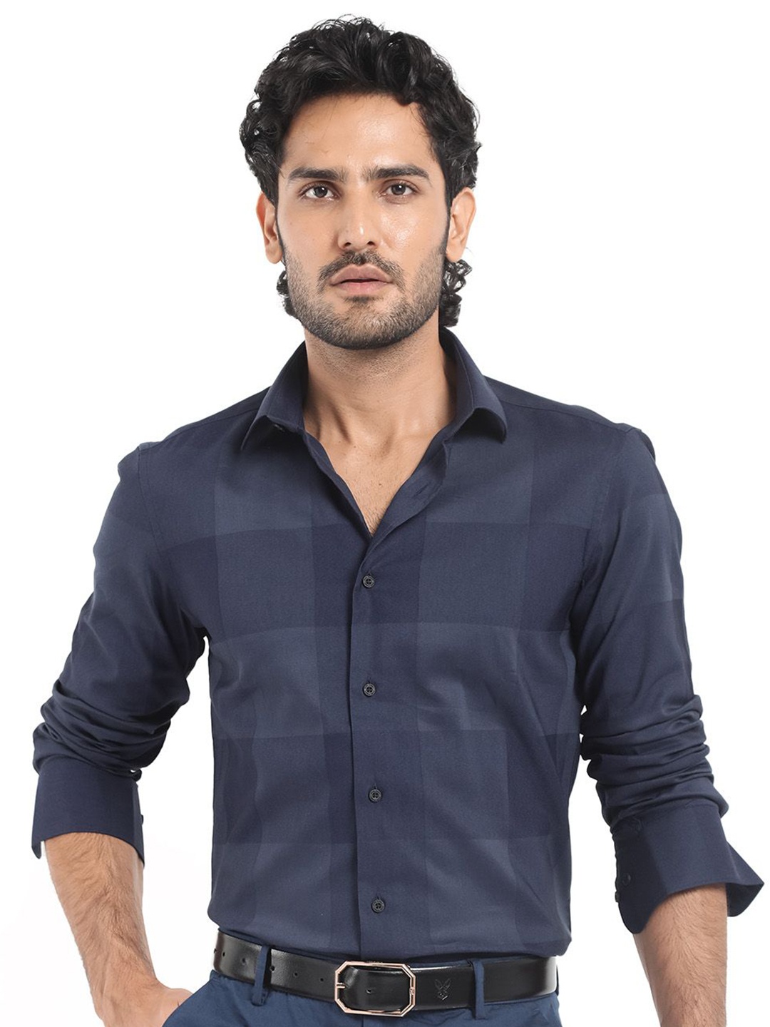 

RARE RABBIT Men Santhe Regular Fit Checked Spread Collar Shirt, Navy blue