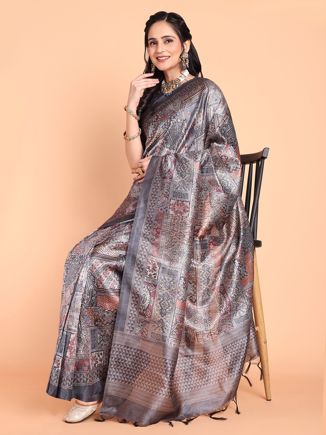 

KAZIA Ethnic Motifs Silk Blend Ready to Wear Banarasi Saree, Grey