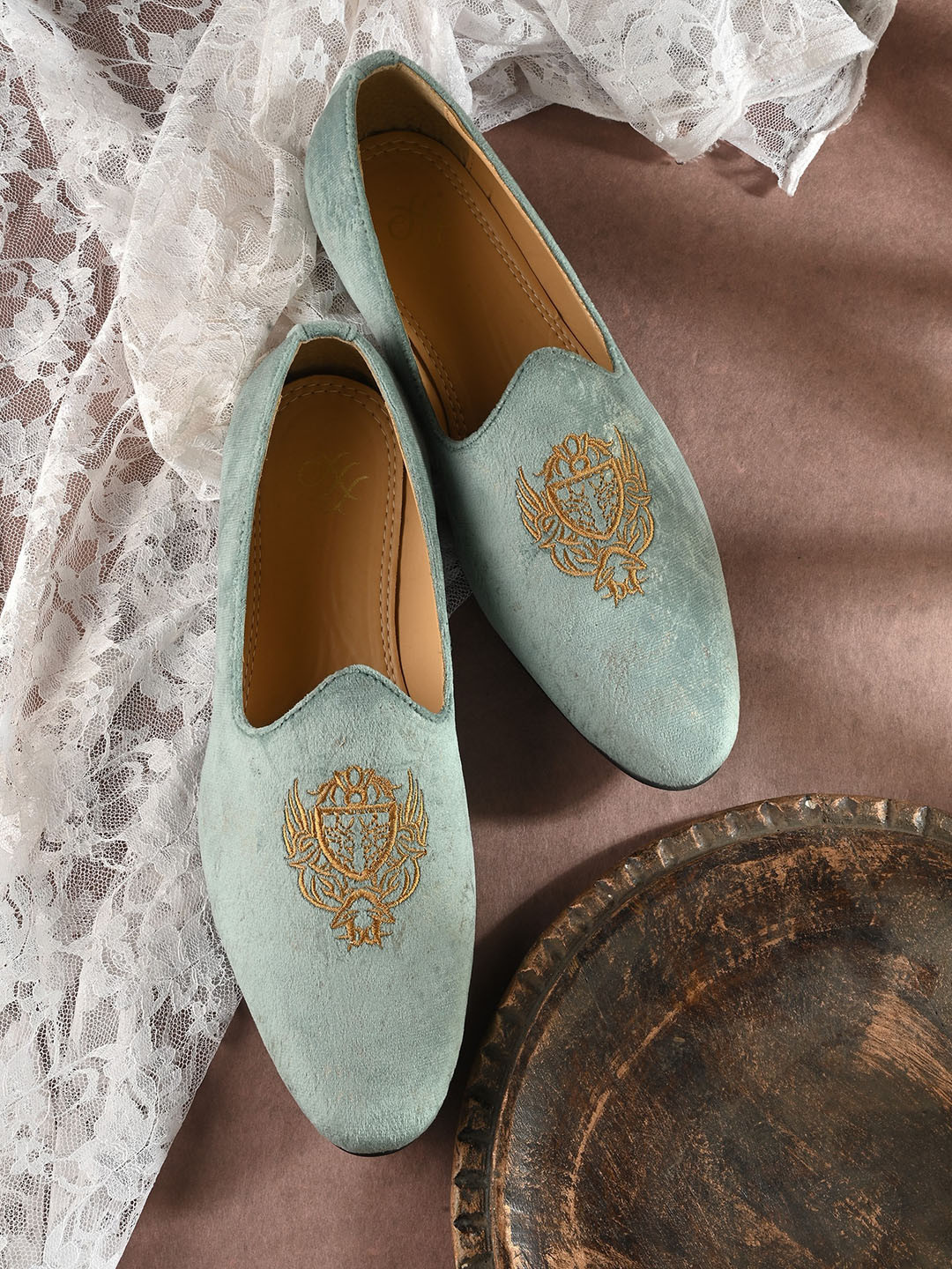 

House of Pataudi Men Velvet Embroidered Lightweight Casual Slip On Loafers, Green