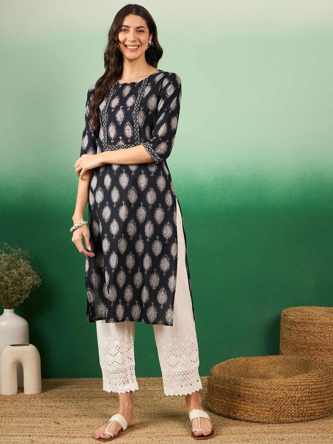 

Vastramyaa Round Neck Ethnic Motifs Printed Straight Cotton Kurta, Black