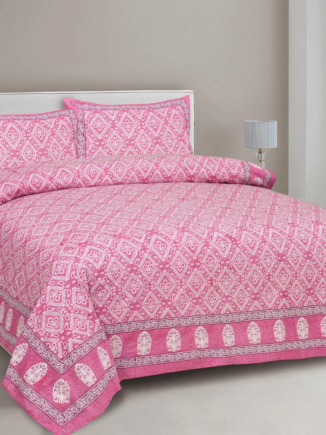 

Aura Pink & White Ethnic Motifs 144 TC King Bedsheet With 2 Pillow Covers