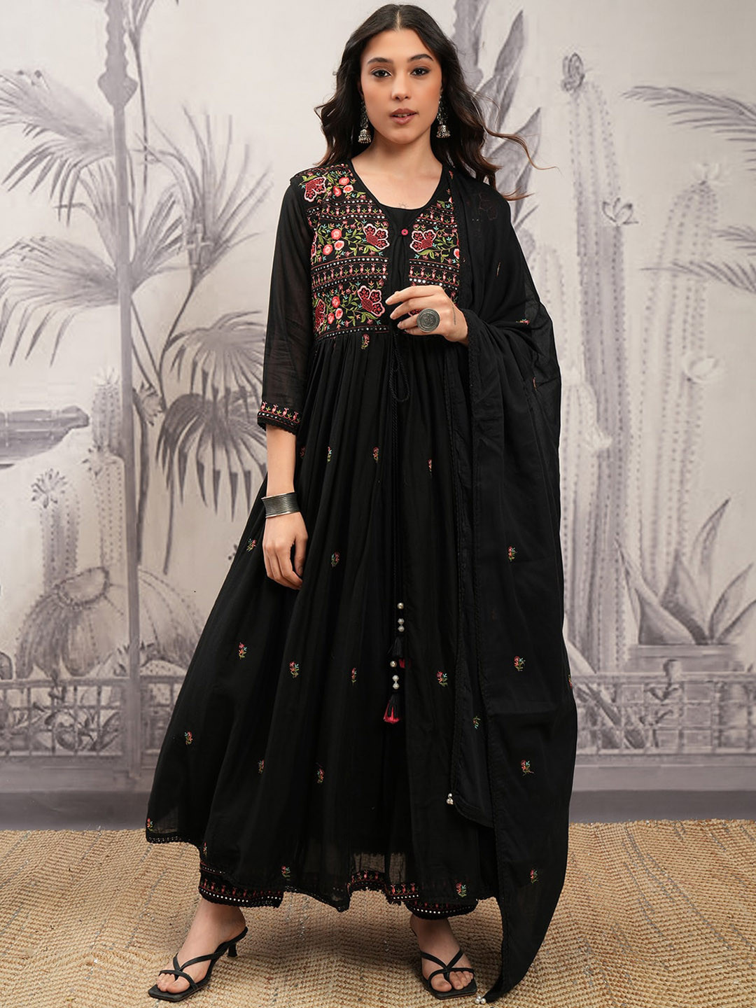 

Vishudh Black Round Neck Floral Embroidered Thread Work Pure Cotton Anarkali Kurta Set