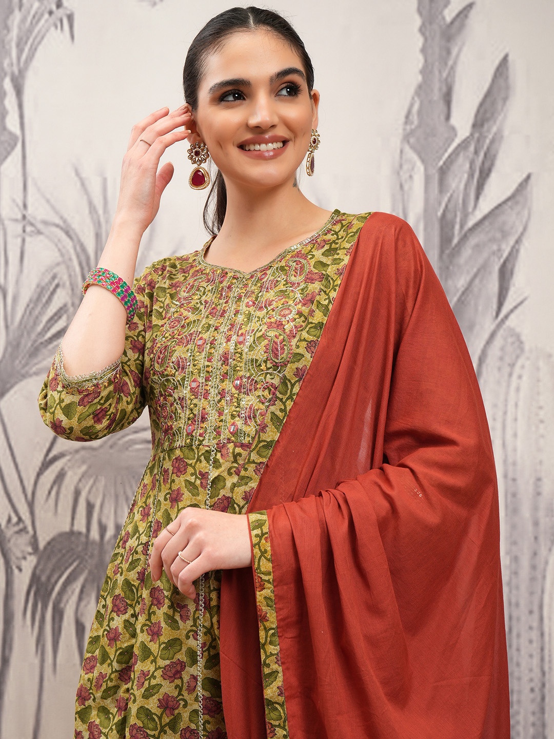 

Vishudh Yellow V-Neck Floral Printed Regular Pure Cotton Straight Kurta Set