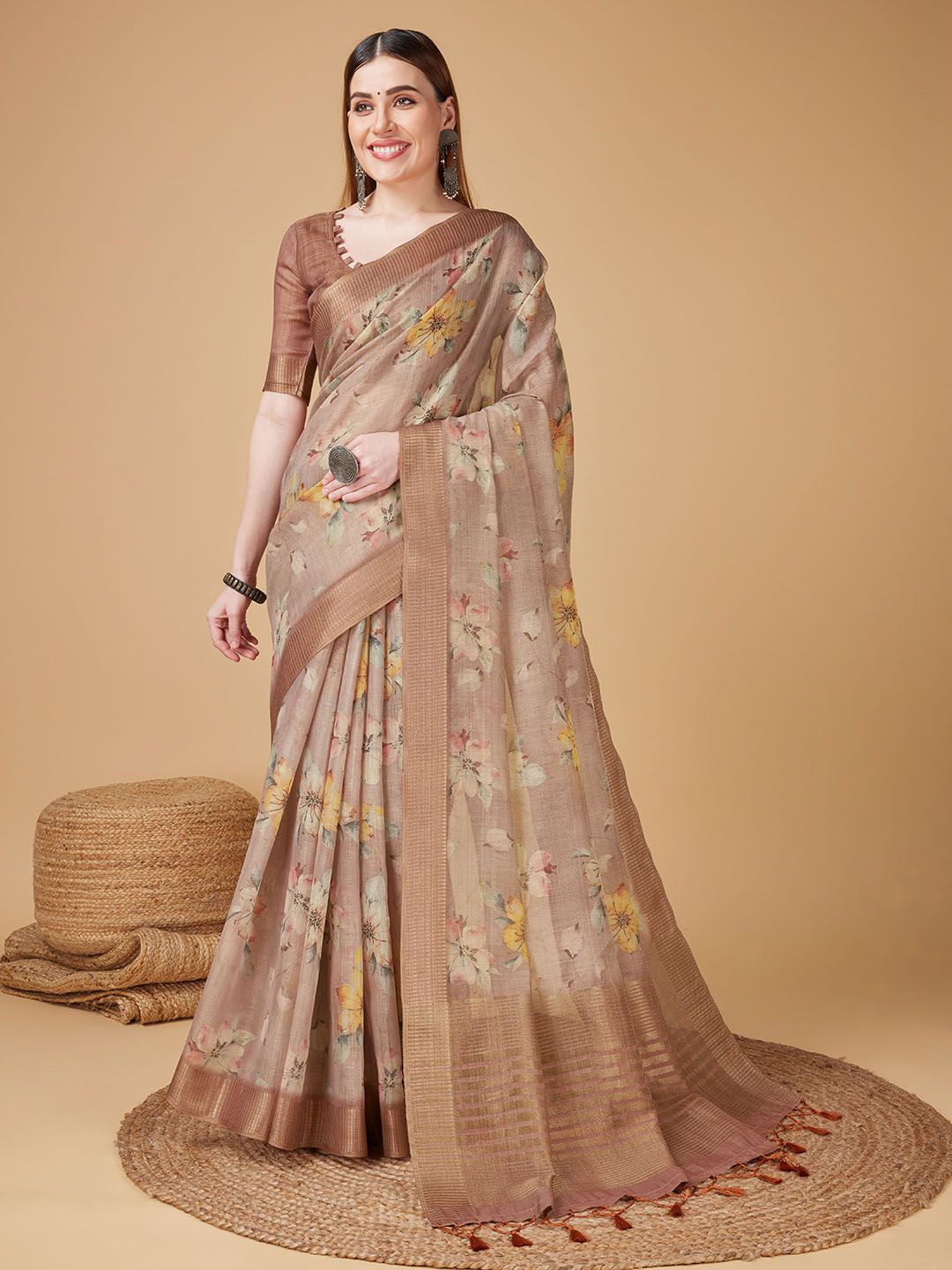 

Ishin Floral Tissue Saree, Brown