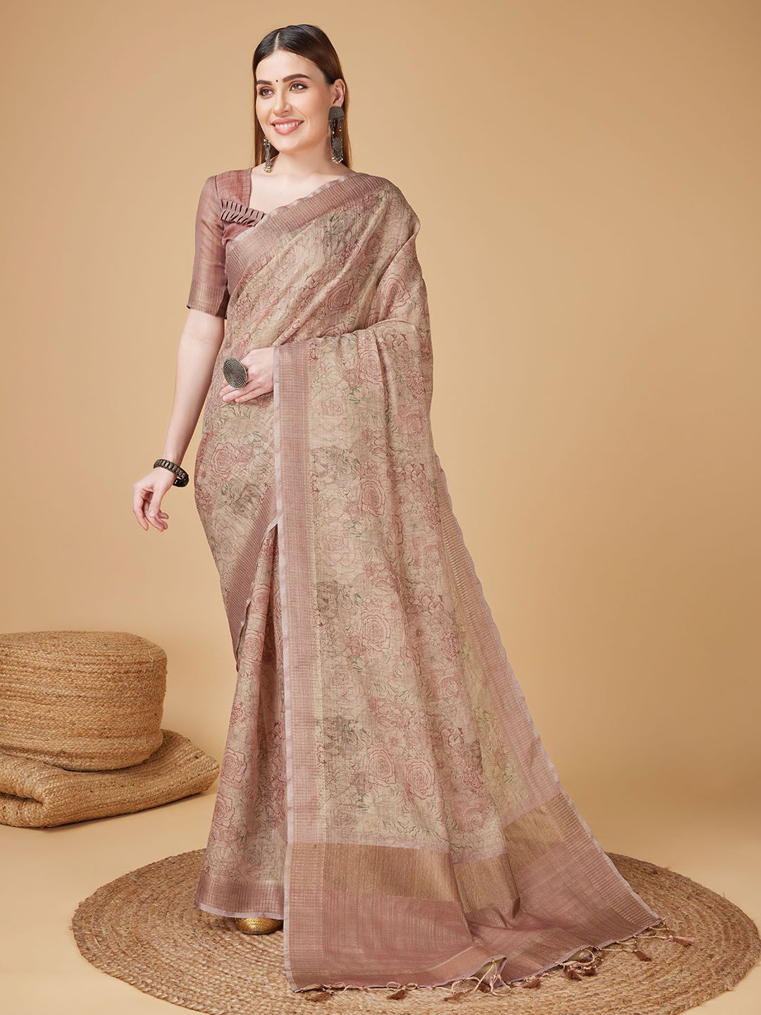 

Ishin Floral Tissue Saree, Pink