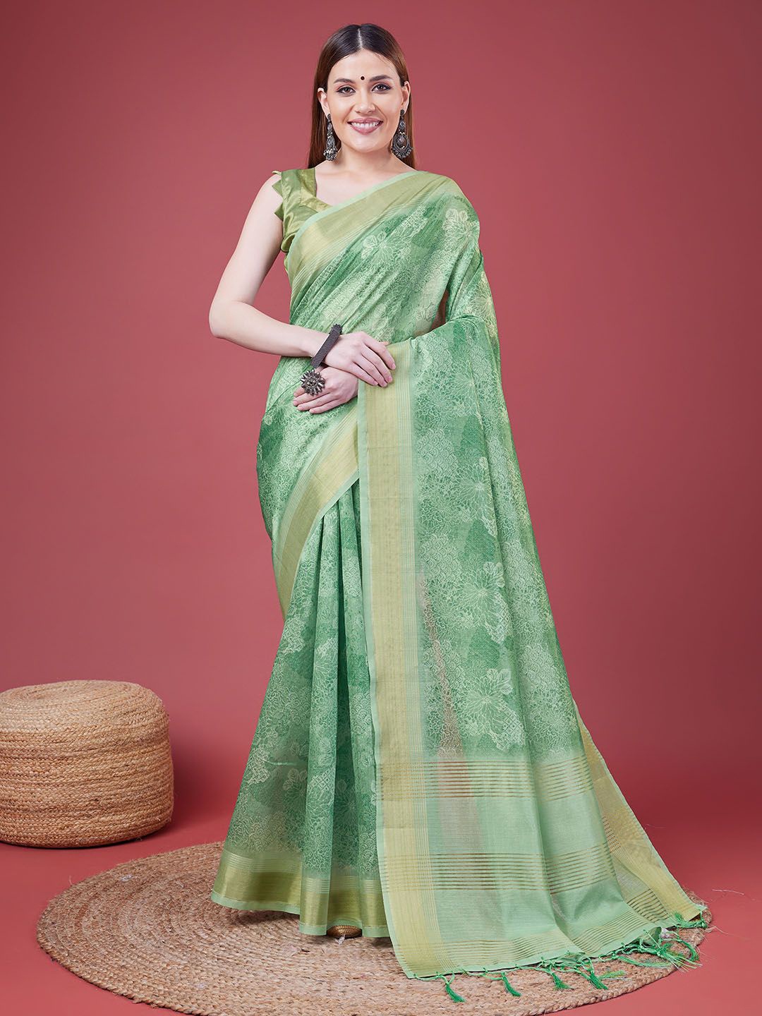 

Ishin Floral Zari Saree, Green