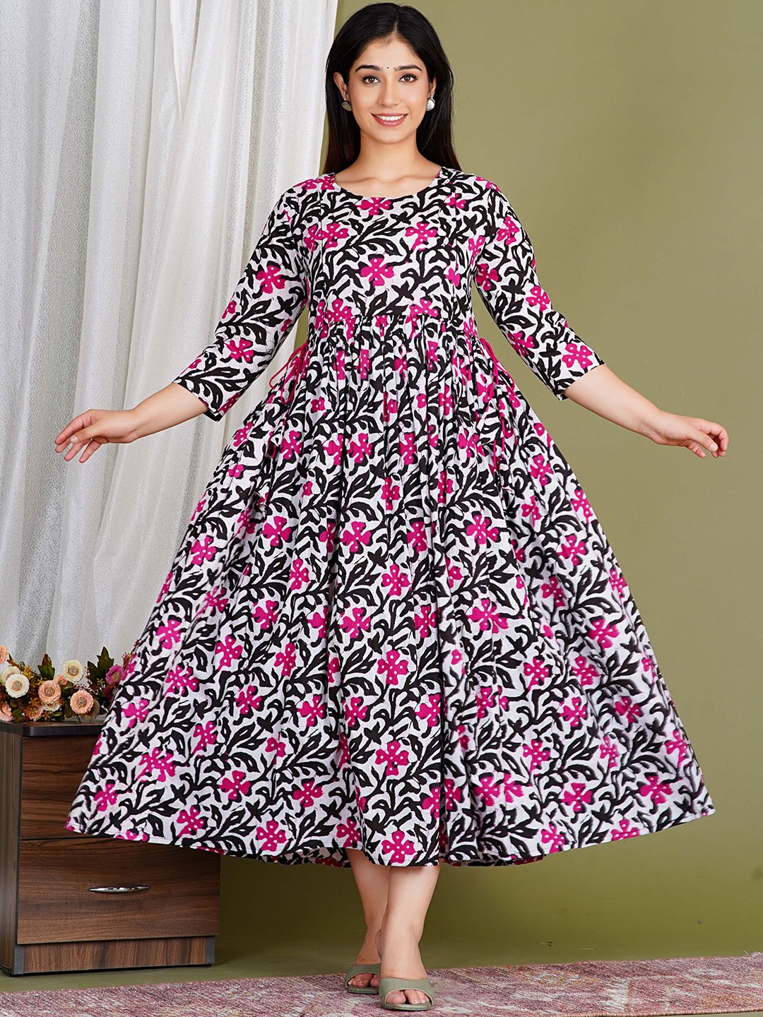 Gujari Floral Printed Round Neck Maternity Anarkali Kurta, Pink