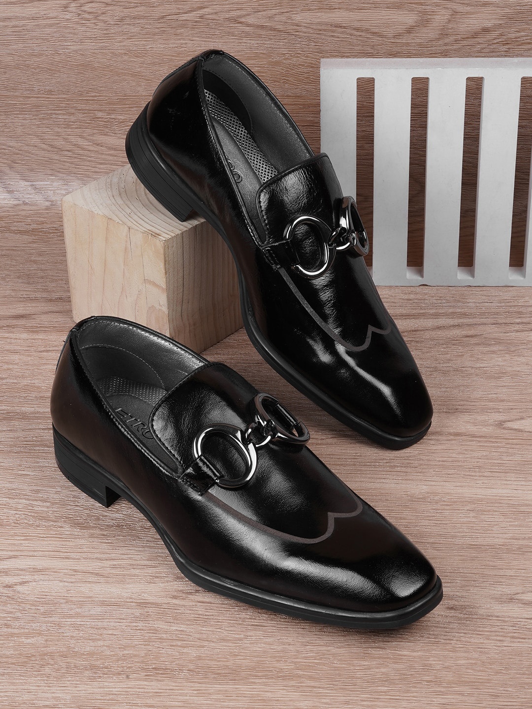 

Metro Men Textured Round Toe Leather Formal Loafers, Black