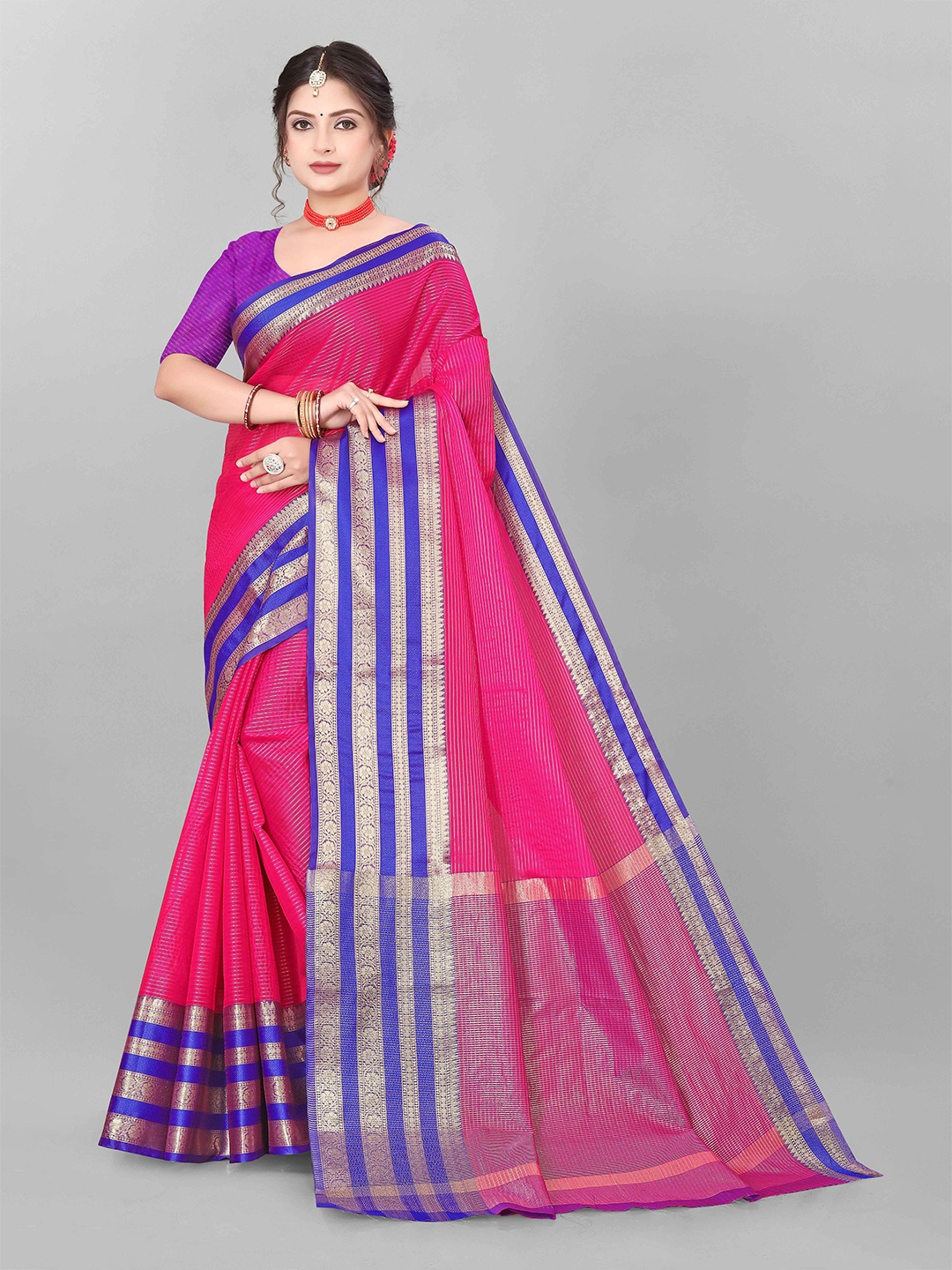 

MAGNEITTA Striped Zari Organza Banarasi Saree, Red