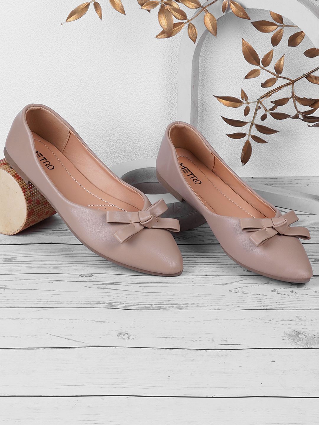 

Metro Women Pointed Toe Bows Detail Ballerinas, Beige