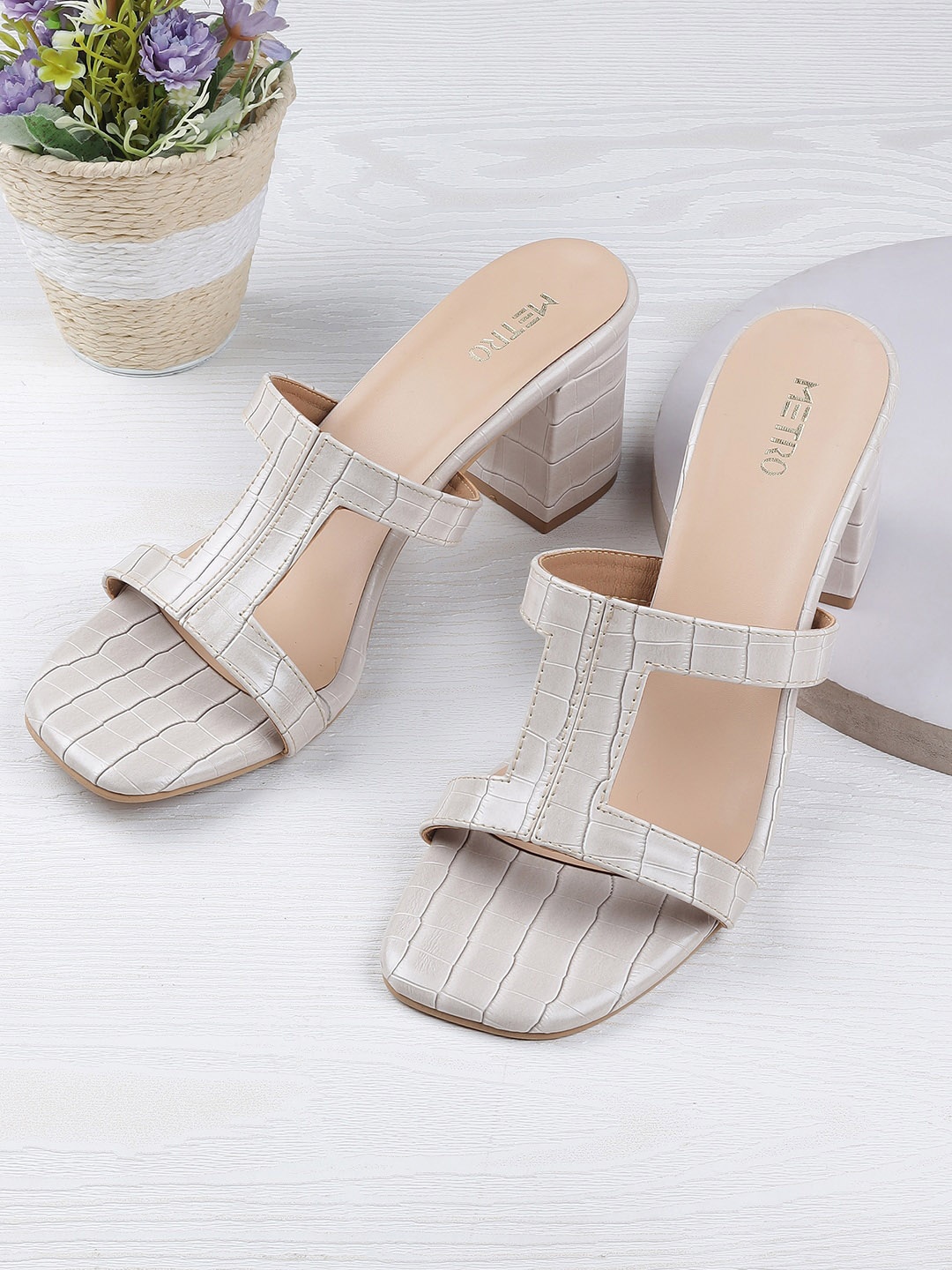 

Metro Textured Block Round Toe Heels, Off white