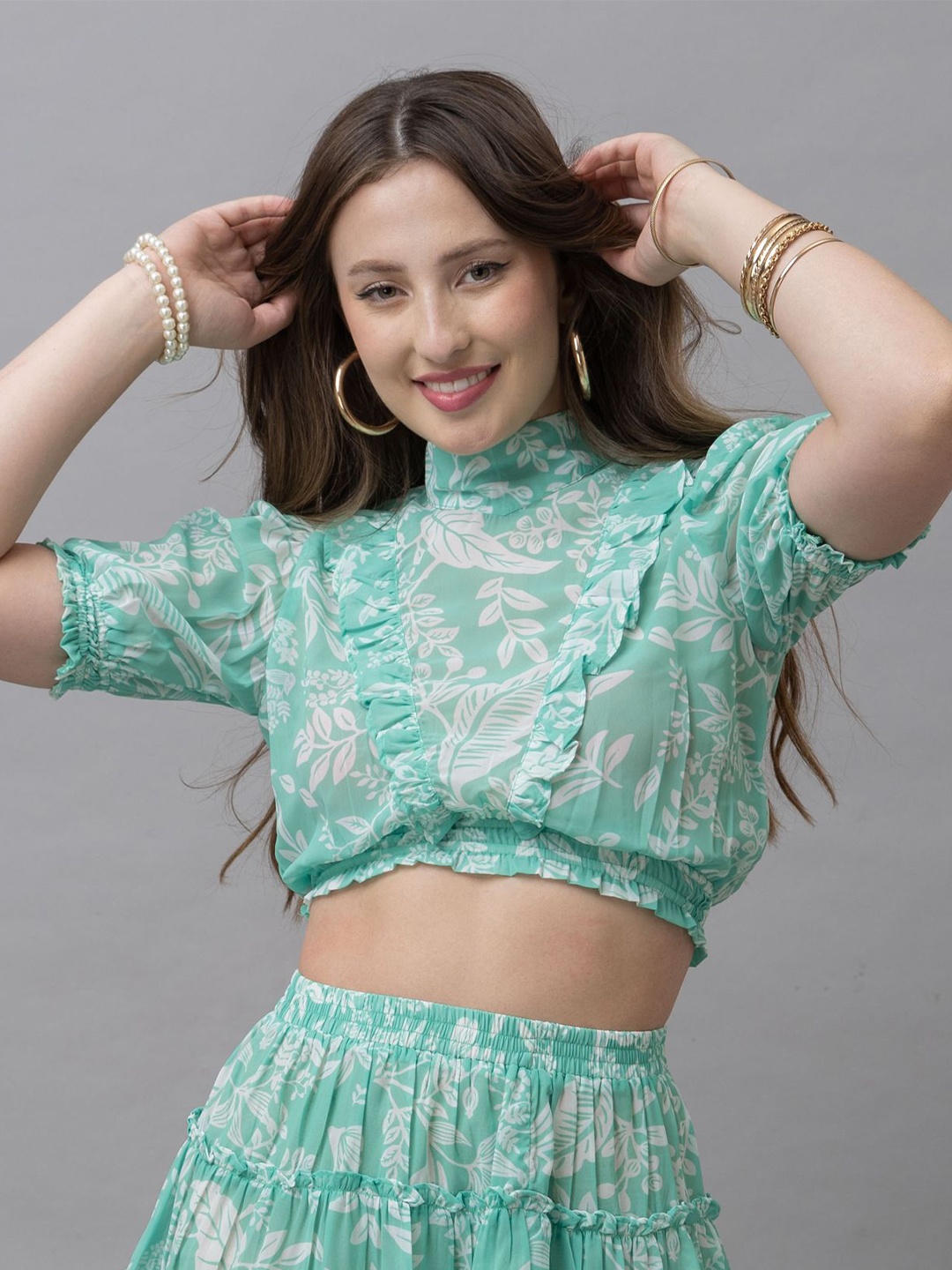 

HAUTEQUE Floral Printed Puff Sleeve Crop Blouson Top, Green