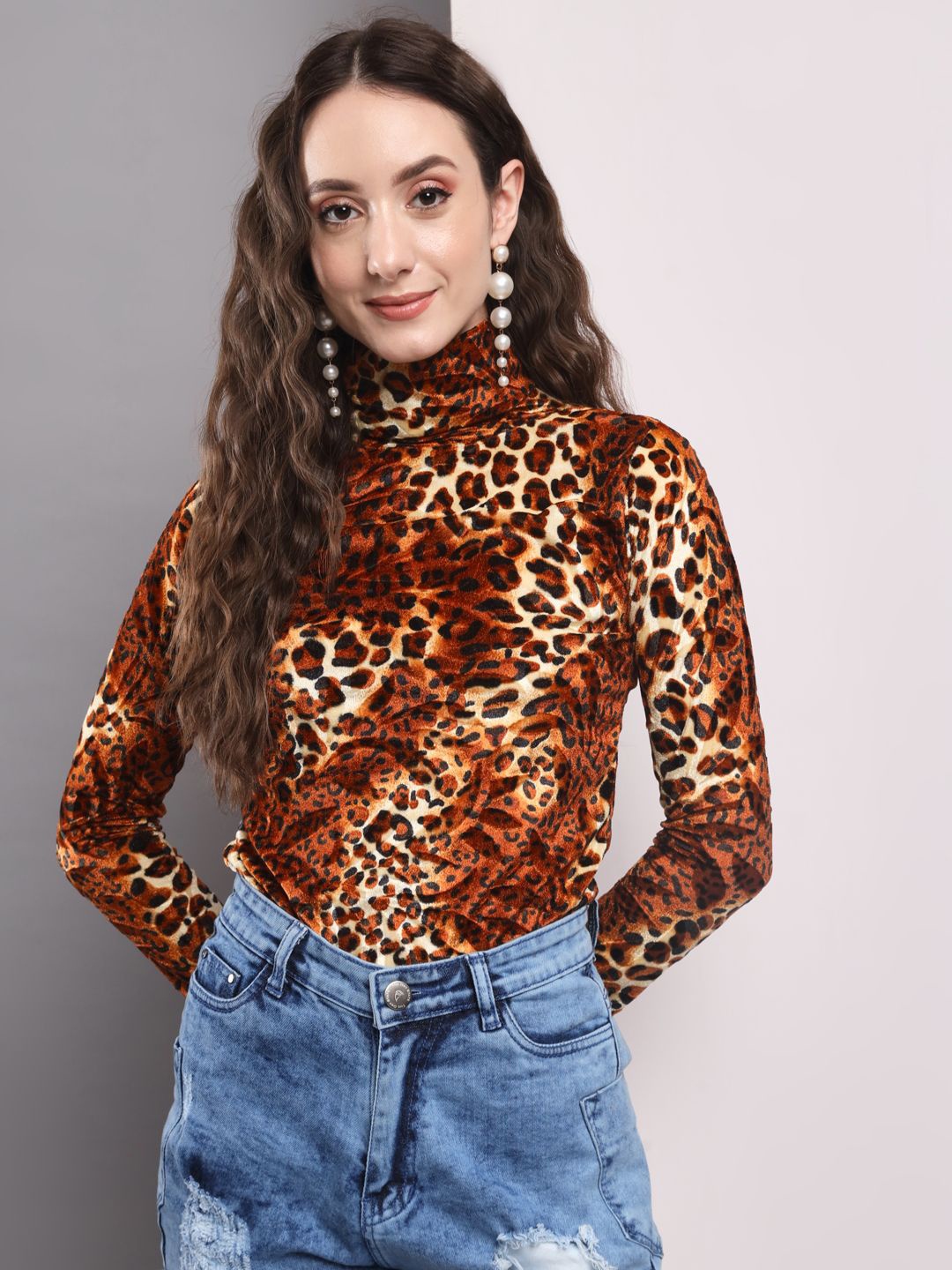 

TANDUL Women Animal Velour Pullover, Red