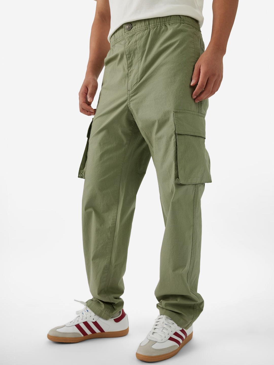 

The Souled Store Men Straight Fit Mid-Rise Cotton Cargos Trousers, Green