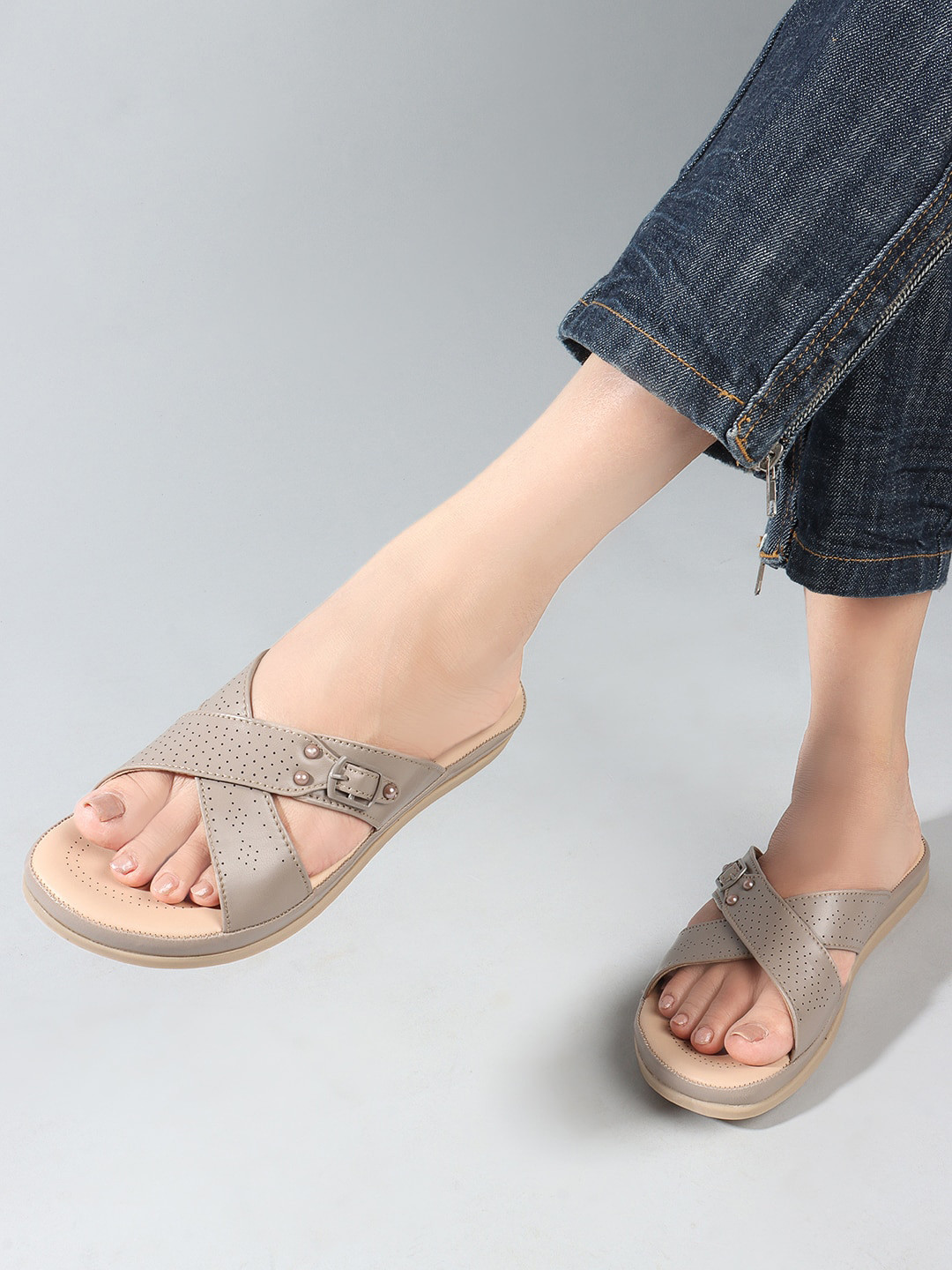 

DressBerry Grey Comfort Open Toe Flats