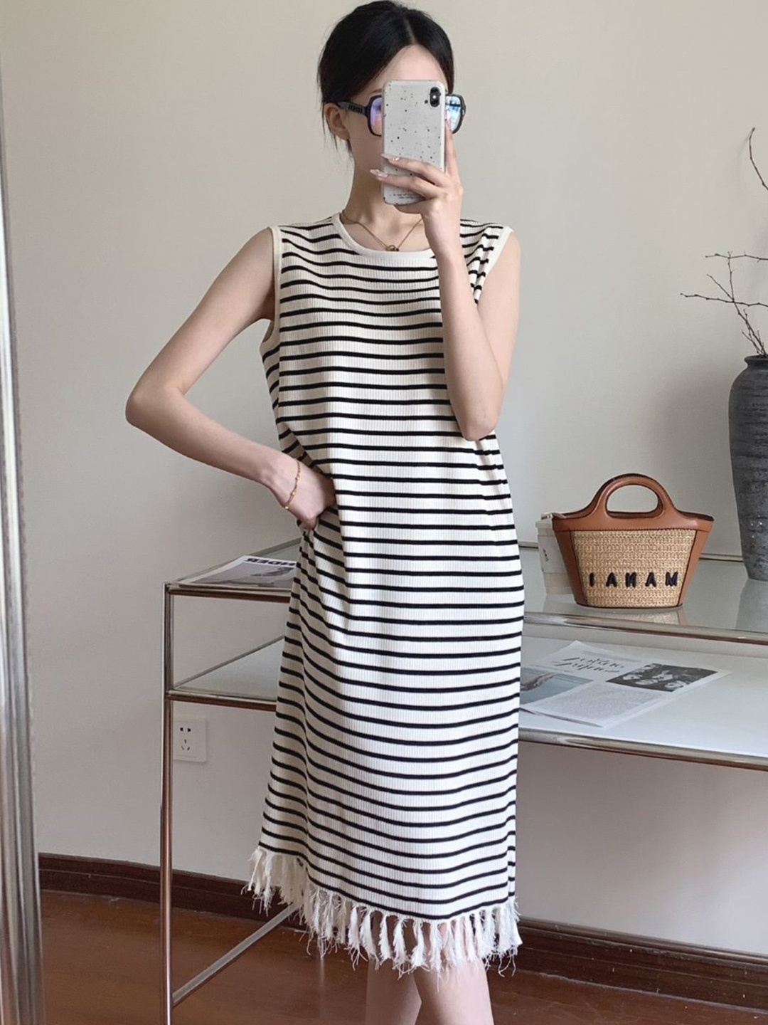 

StyleCast Women Round Neck Striped Sheath Dress, White