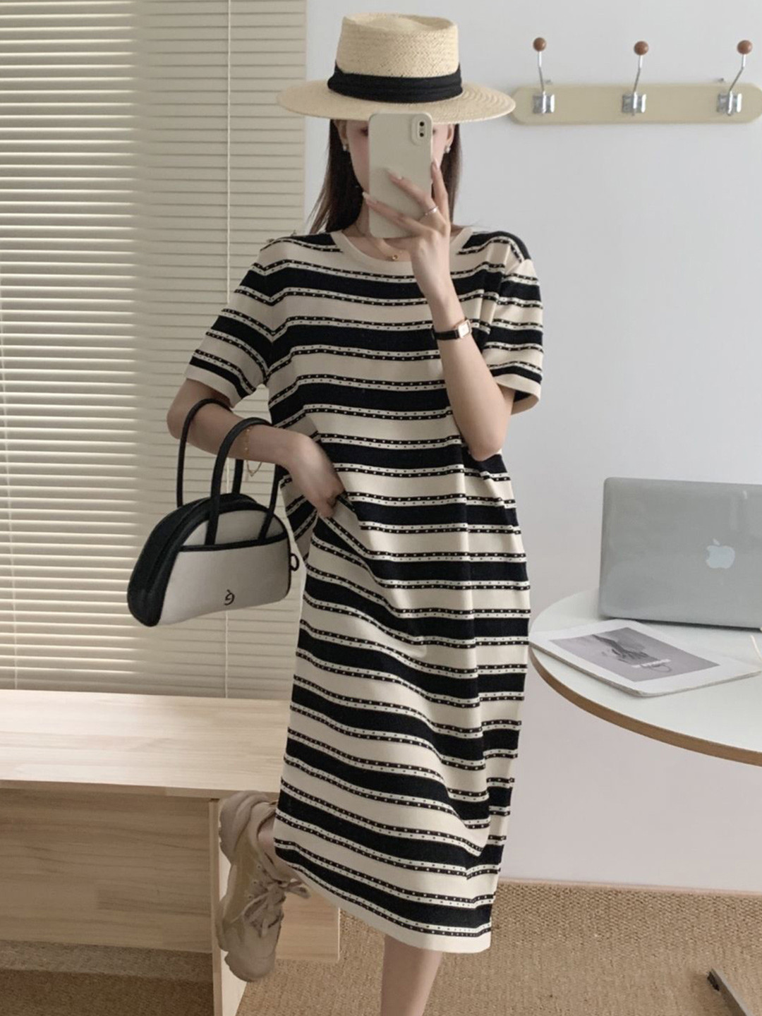 

StyleCast Black & Cream Round Neck Striped T-shirt Dress