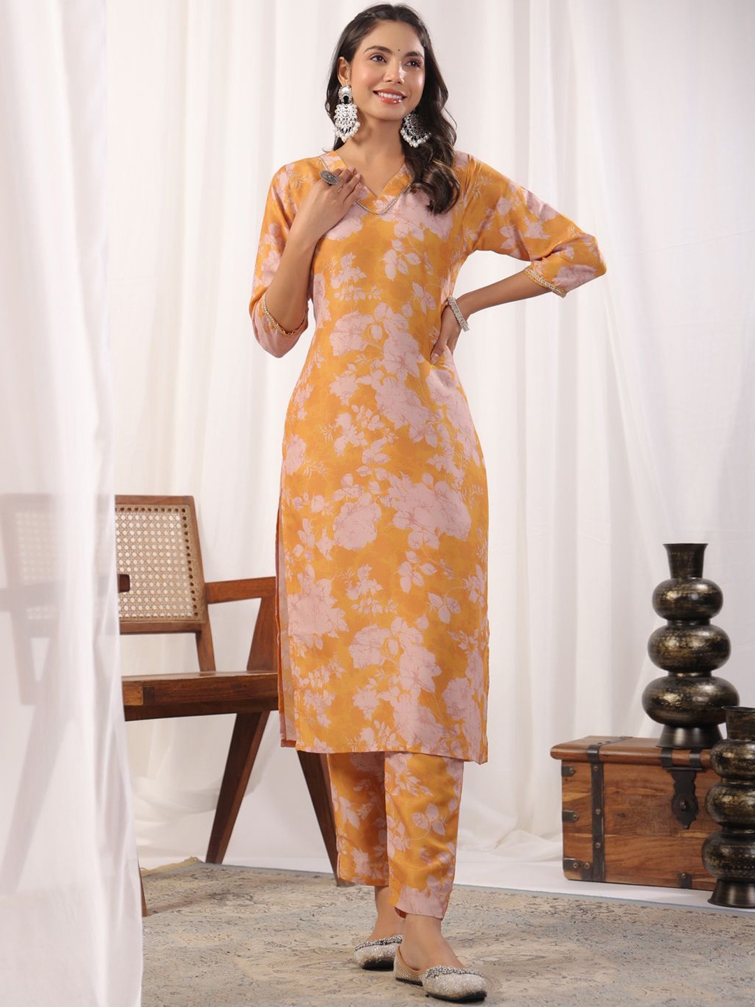 

KALINI Floral Printed Regular Straight Kurta with Trousers, Yellow