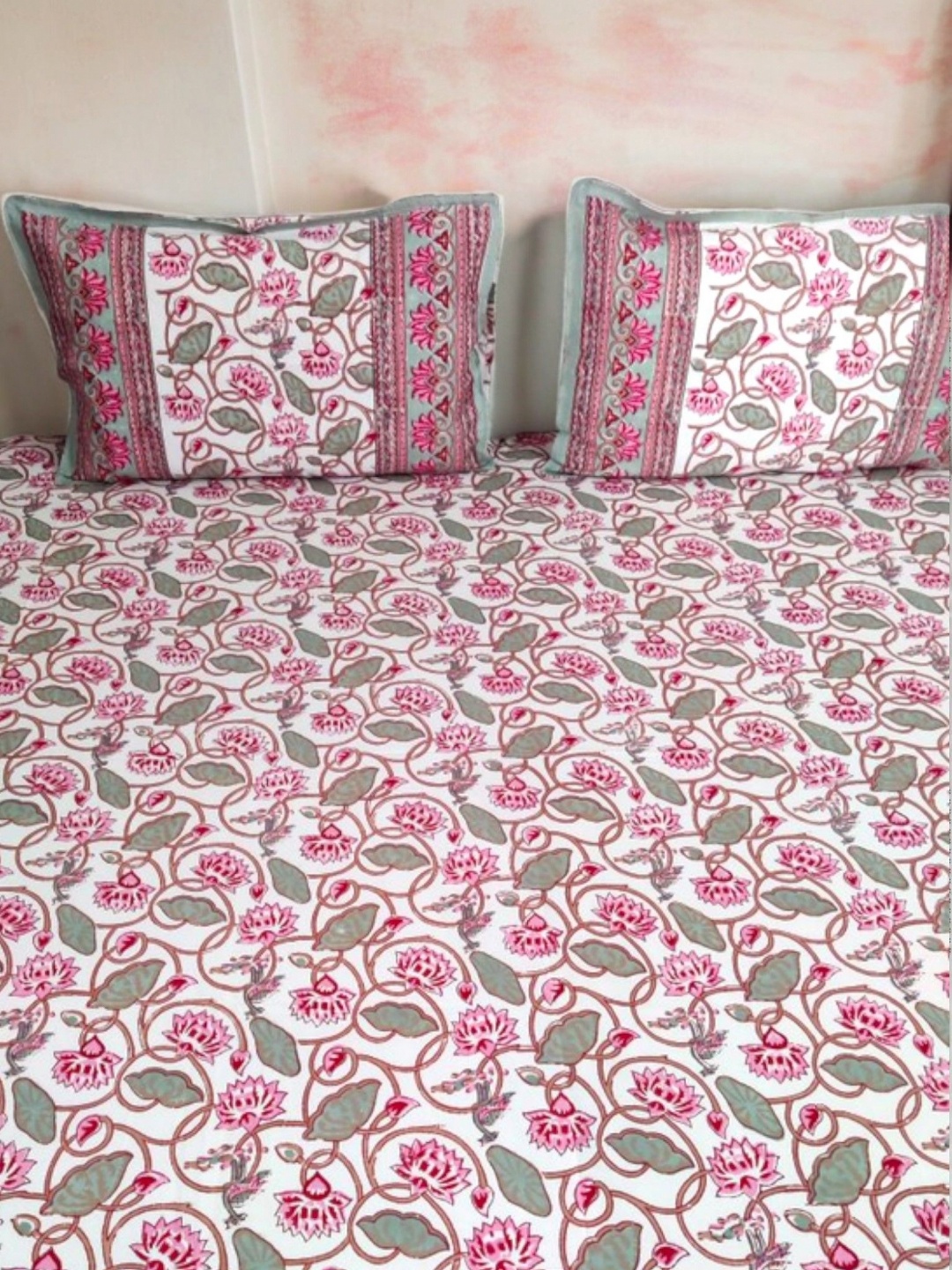 

Feels Like Home Pink Ethnic Motifs 300 TC Cotton King Bedsheet with 2 Pillow Covers