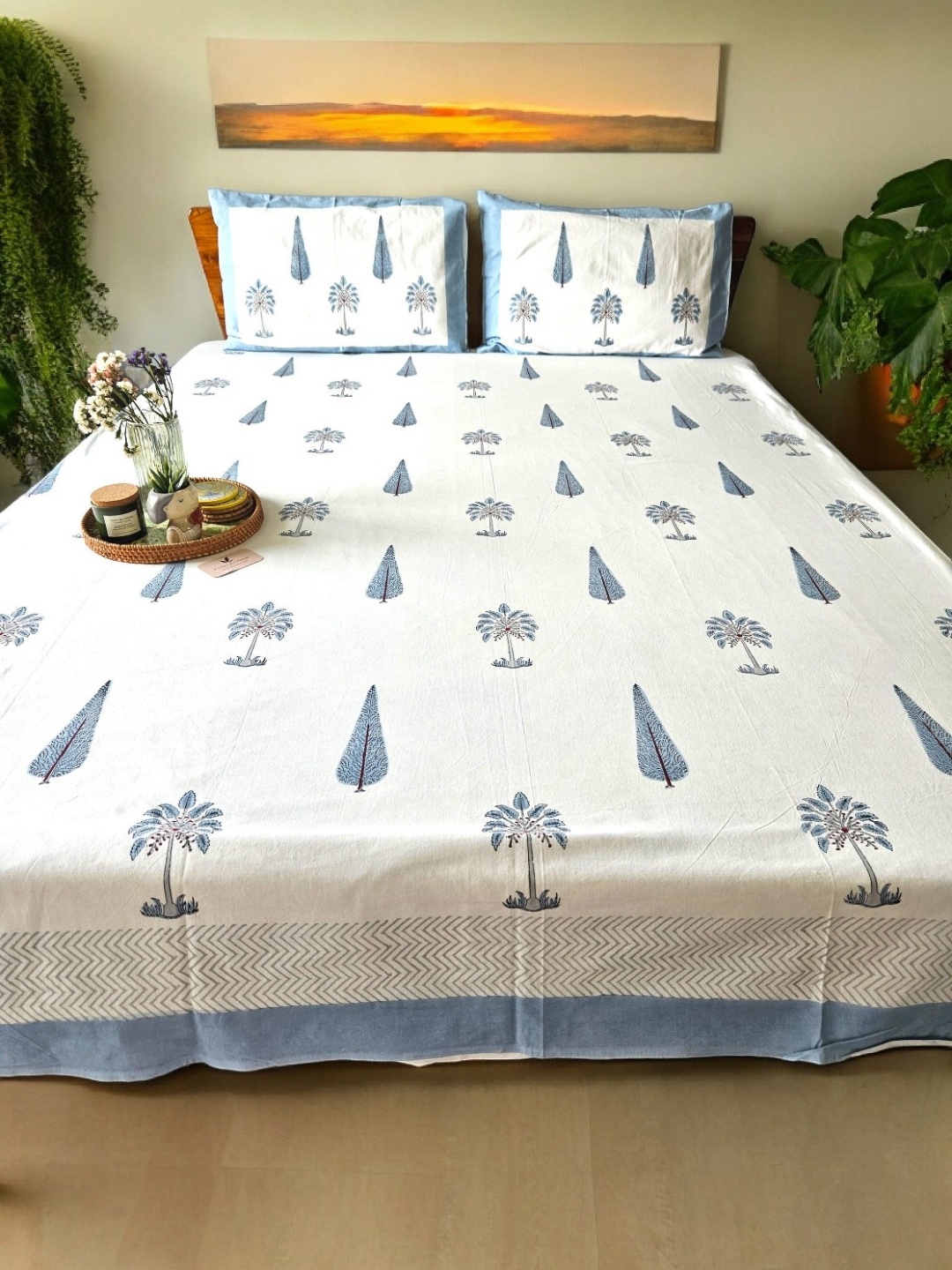 

Feels Like Home White Ethnic Motifs 300 TC Cotton King Bedsheet with 2 Pillow Covers