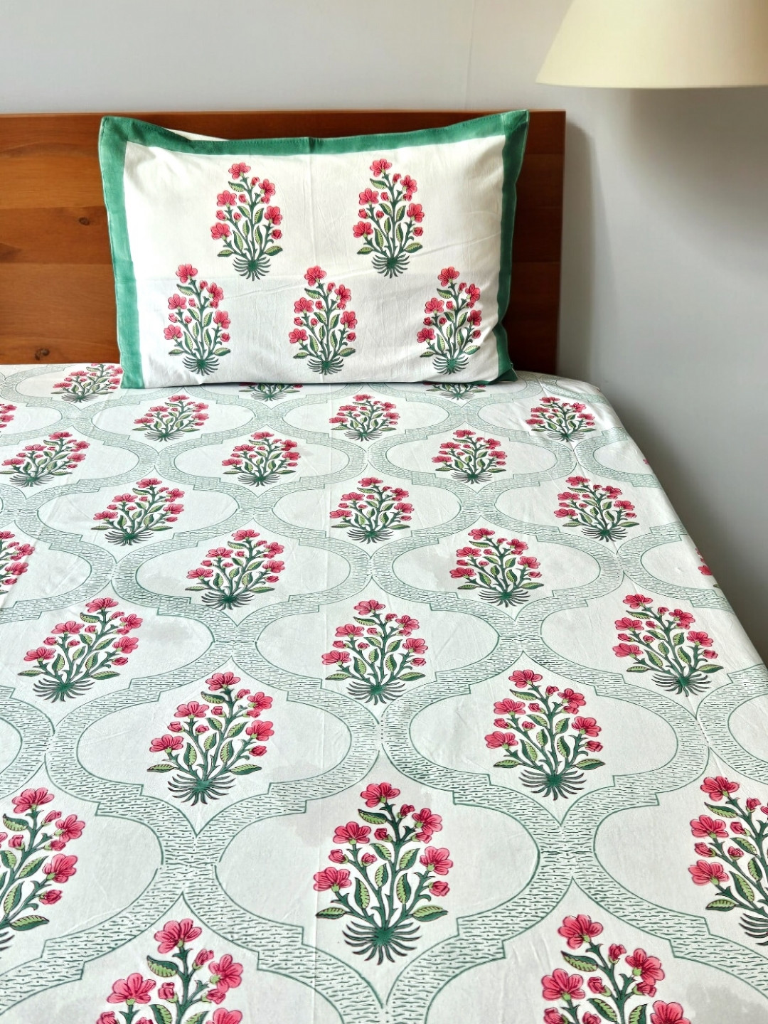 

Feels Like Home Green Ethnic Motifs 250 TC Cotton Single Bedsheet with 1 Pillow Covers