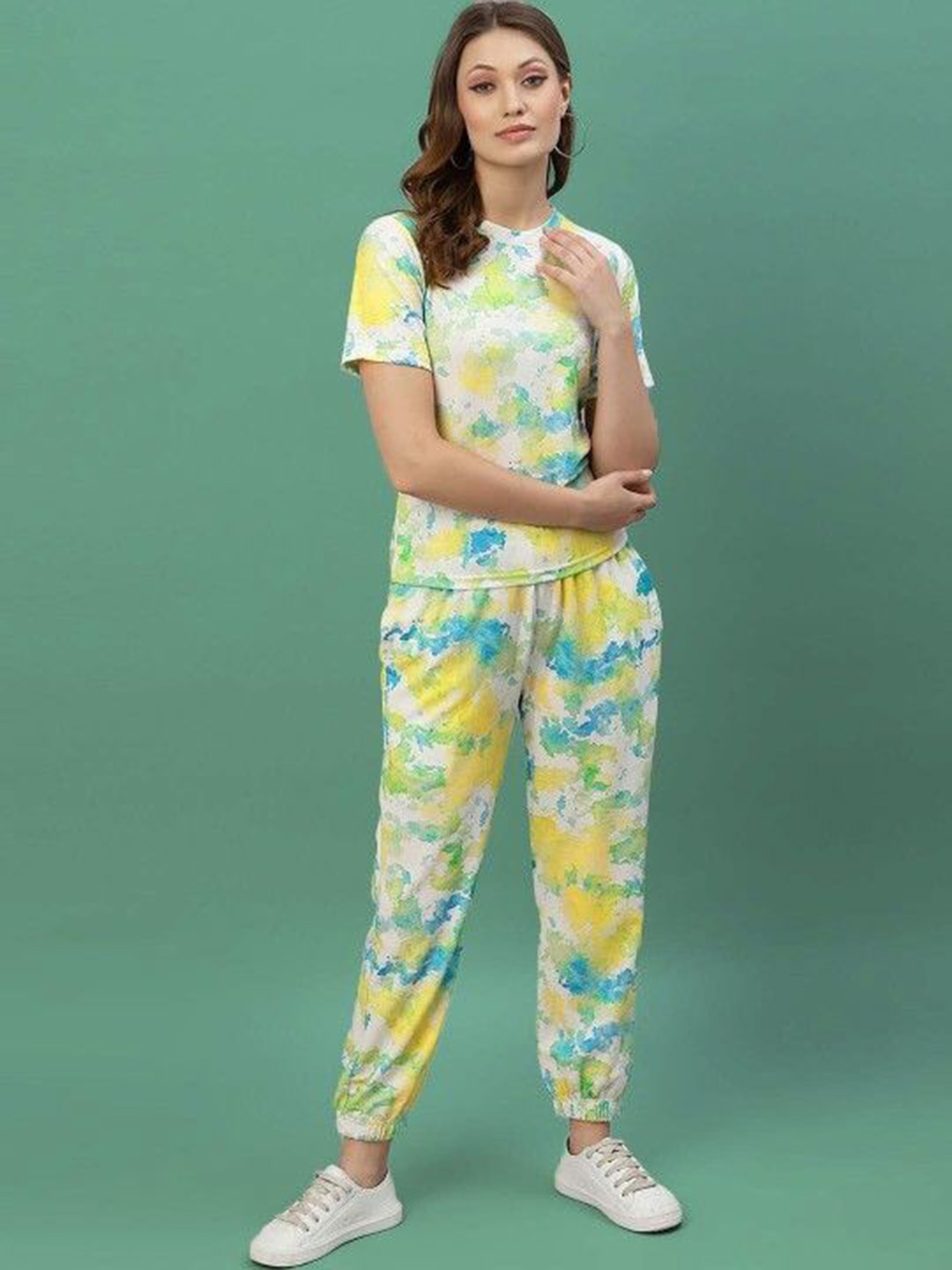 

BAESD Tie & Dyed Round Neck T-shirt With Joggers, Lime green