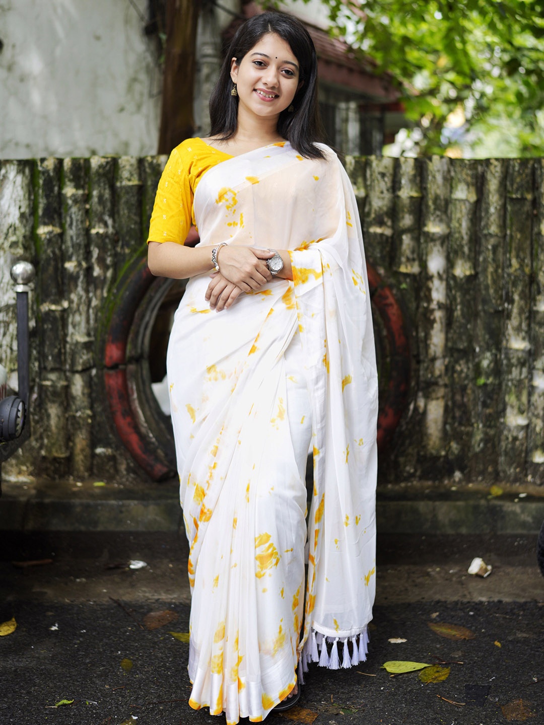 

Jinal & Jinal Tie and Dye Chanderi Saree, White