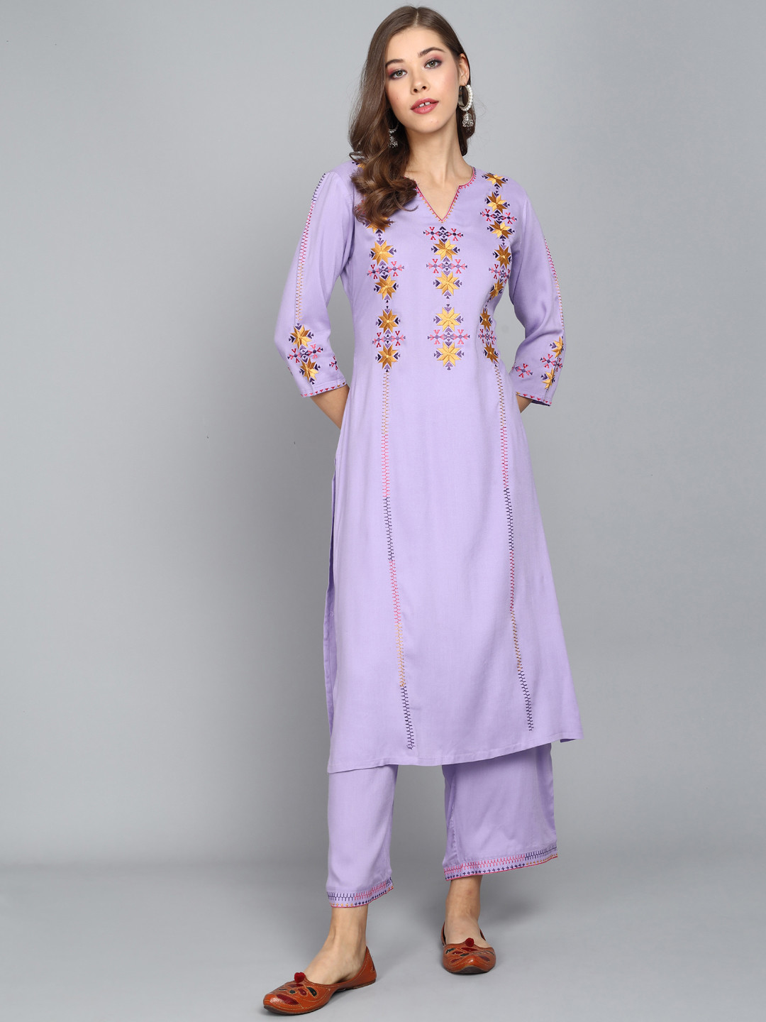 

ANGITA Ethnic Motifs Embroidered Thread Work Kurta with Palazzos, Lavender
